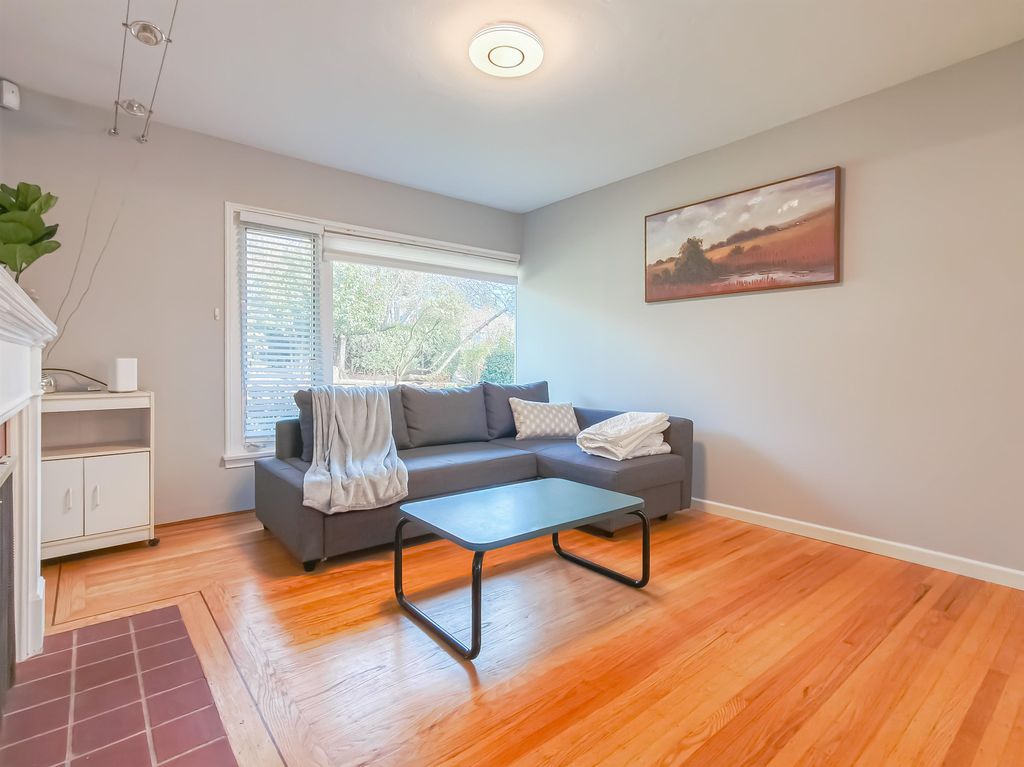 listing image 1107929415261188748