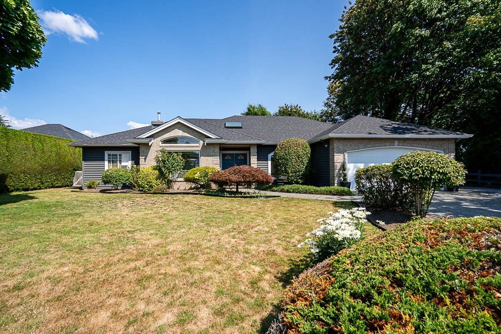 Photo of 5758 W Kettle Crescent, Surrey, BC V3S 8R6 (MLS # R3148372)