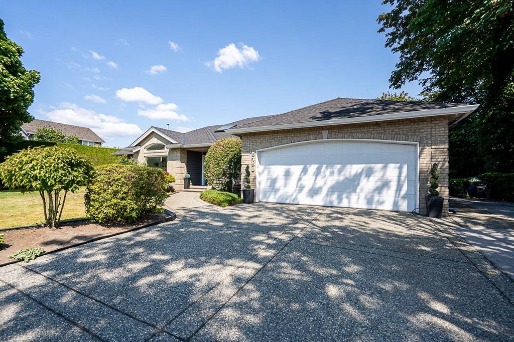 Photo of 5758 W Kettle Crescent, Surrey, BC V3S 8R6 (MLS # R3148372)