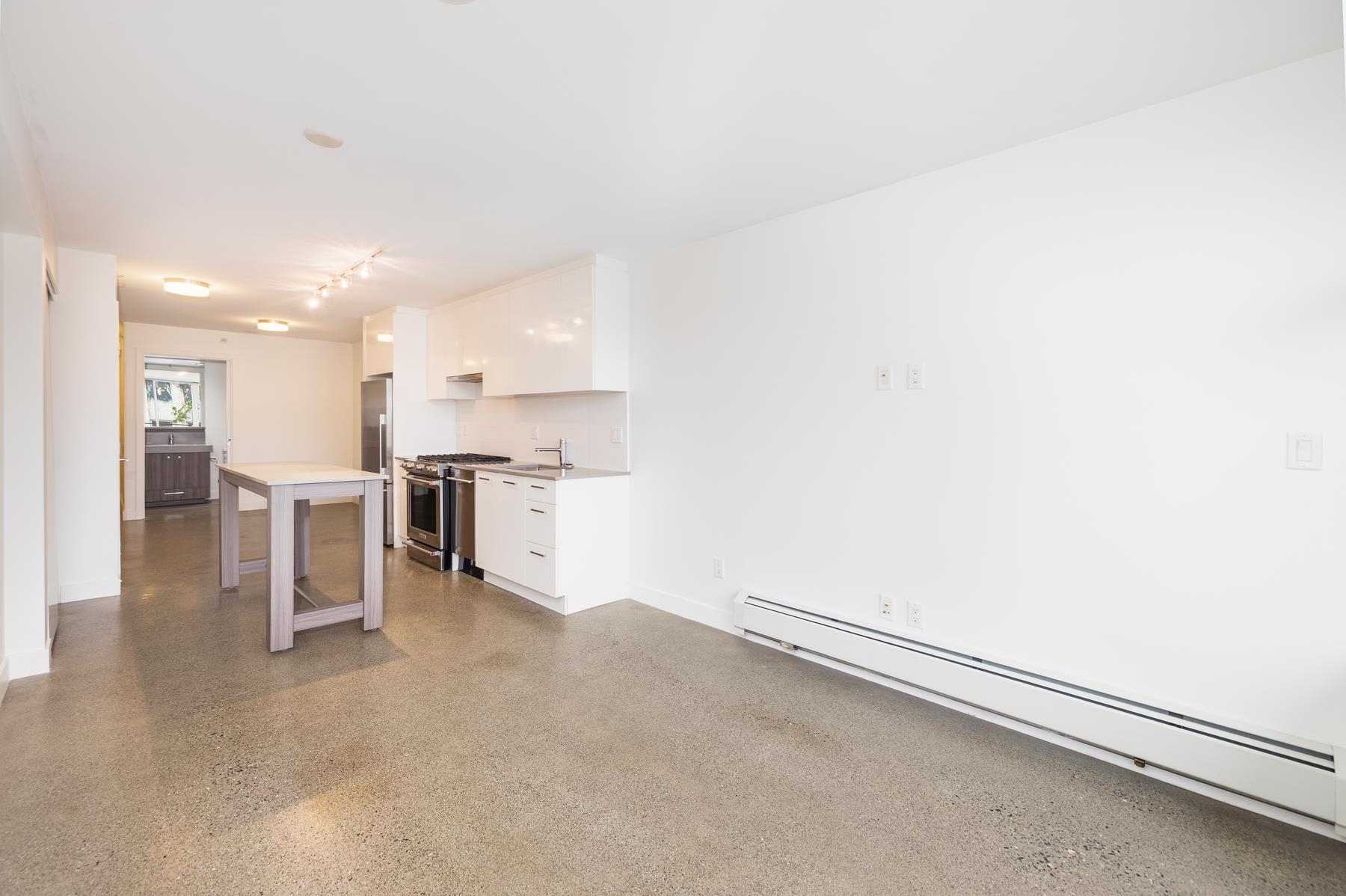 231 E Pender Street 305
