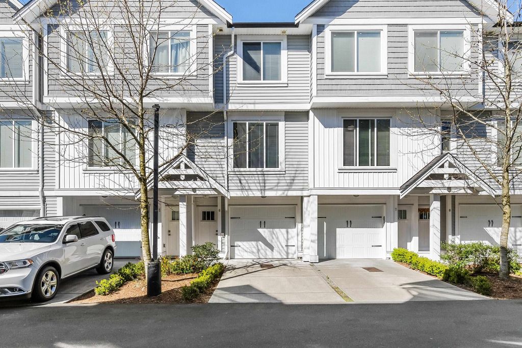 Photo of 32043 Mt Waddington Avenue #6, Abbotsford, BC V2T 0H1 (MLS # R3109803)