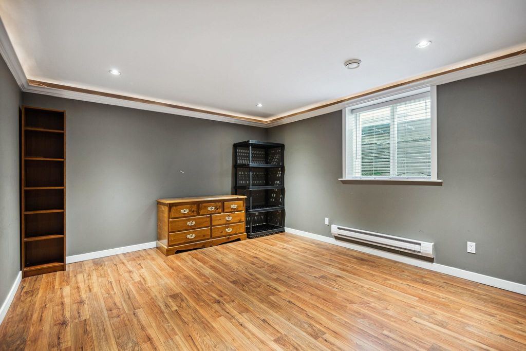 listing image 1106599831179726751
