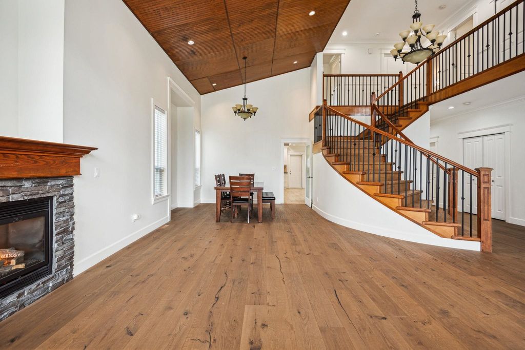 listing image 1103682332276770700