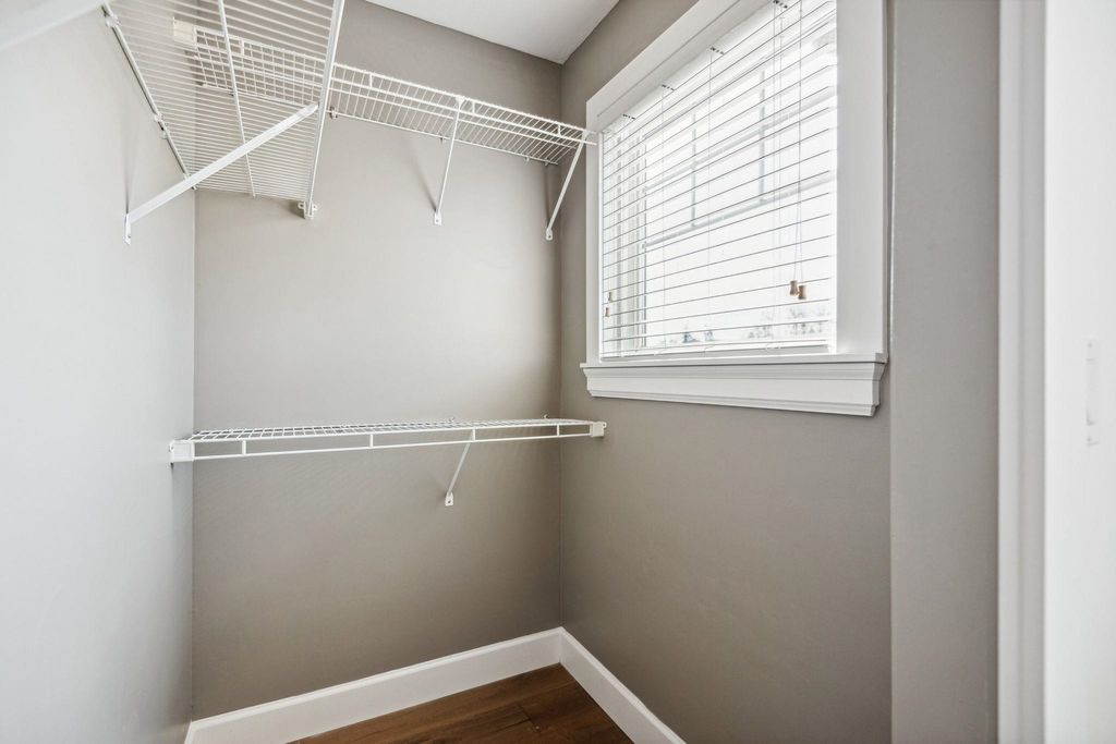 listing image 1105310105991588977