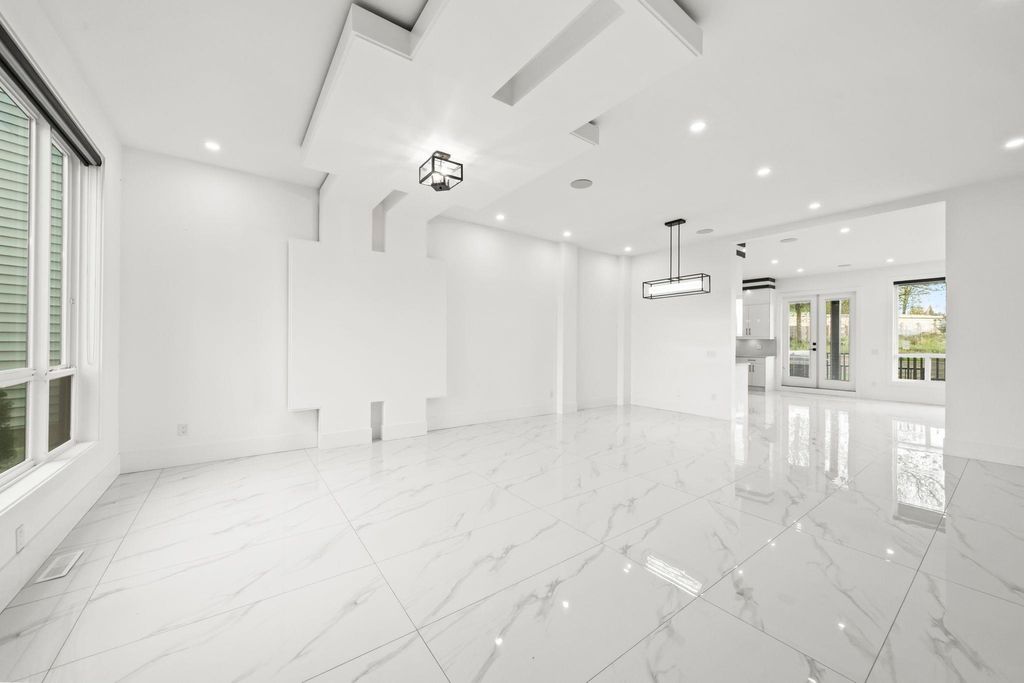 Photo of 2540 Terminal Court, Abbotsford, BC V4X 1L9 (MLS # R3111183)