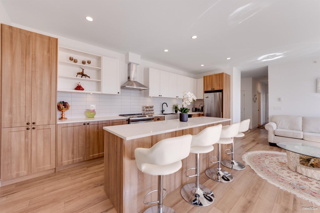 Photo of 20487 65 Avenue #A502, Langley, BC V2Y 3K5 (MLS # R3167106)