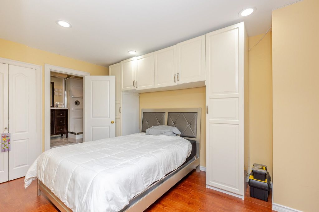 listing image 1105475757151087805