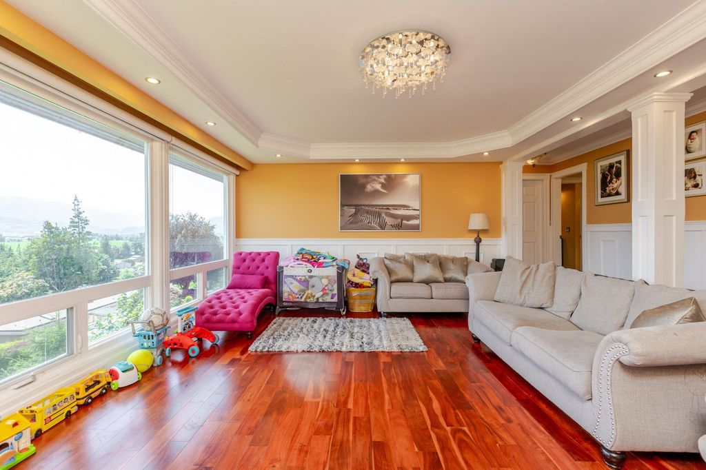 listing image 1106910952548835521