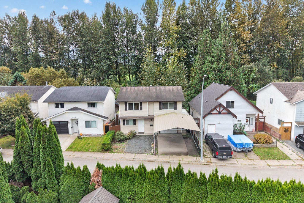 Photo of 45320 Creekside Drive, Chilliwack, BC V2P 7K6 (MLS # R3175702)