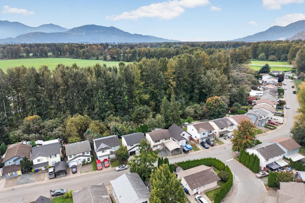 Photo of 45320 Creekside Drive, Chilliwack, BC V2P 7K6 (MLS # R3175702)