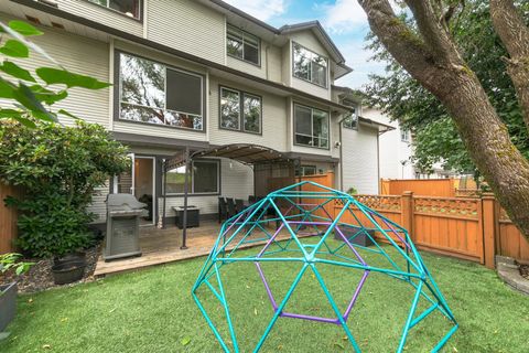 2450 Lobb Avenue 61 Port Coquitlam BC V3C 6G8