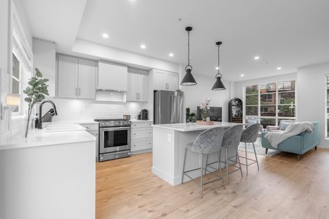 23183 136 Avenue 21 Maple Ridge BC V4R 0H9