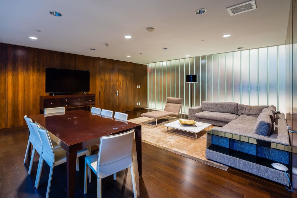 listing image 1106715731494240419