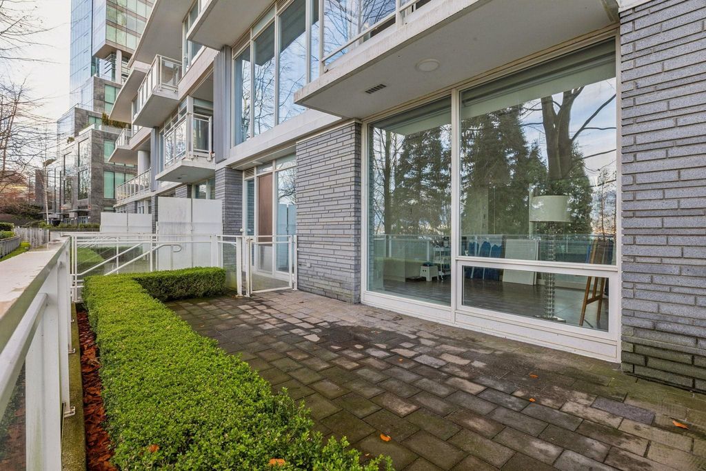 listing image 1105395293283330096