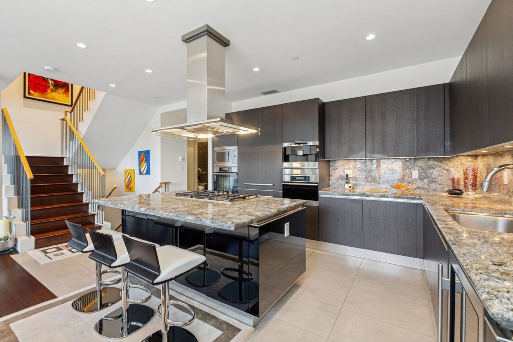 listing image 1109661087363559482