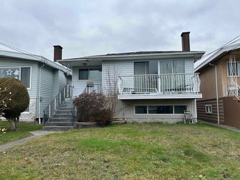 5463 Portland Street Burnaby BC V5J 2R5