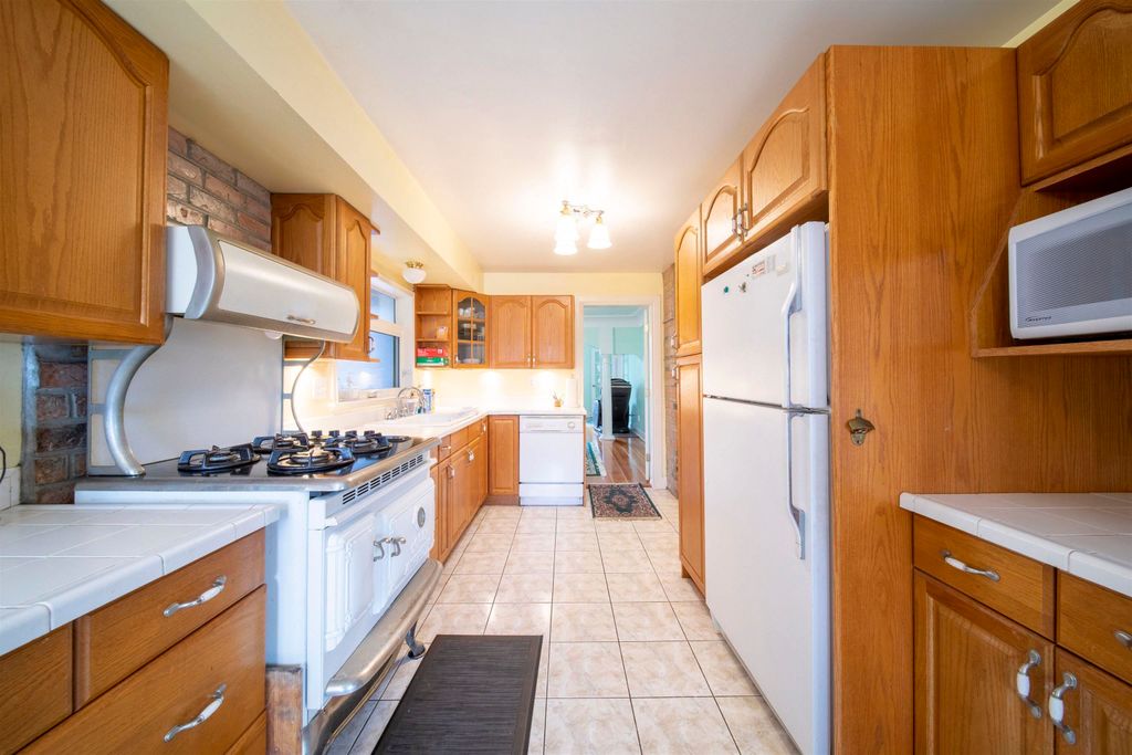 listing image 1106825287974675931