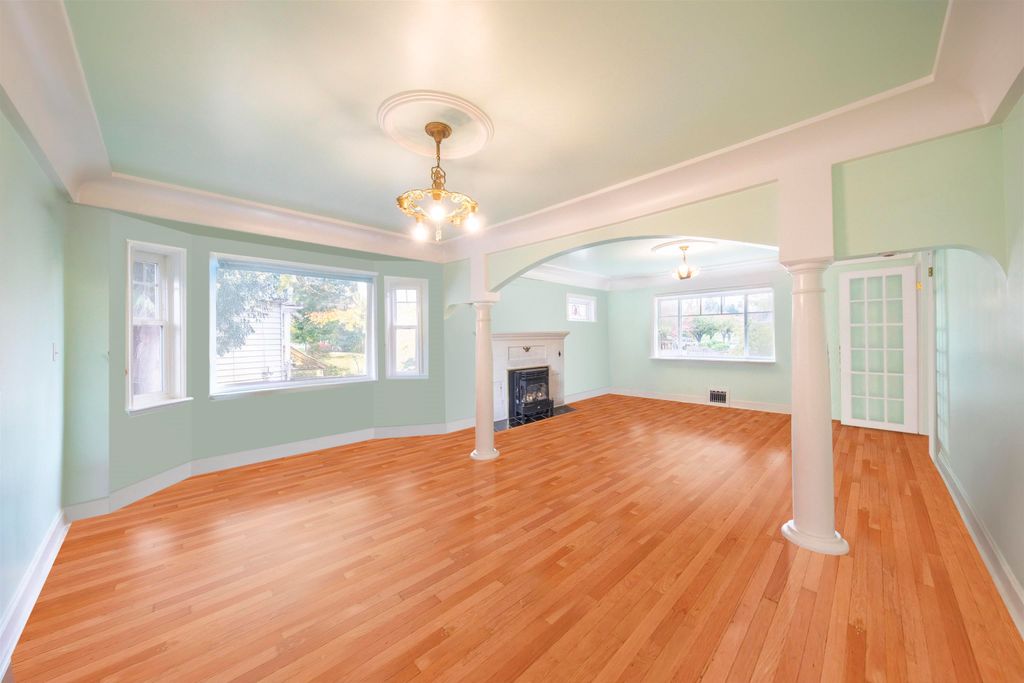 listing image 1104395238301161546