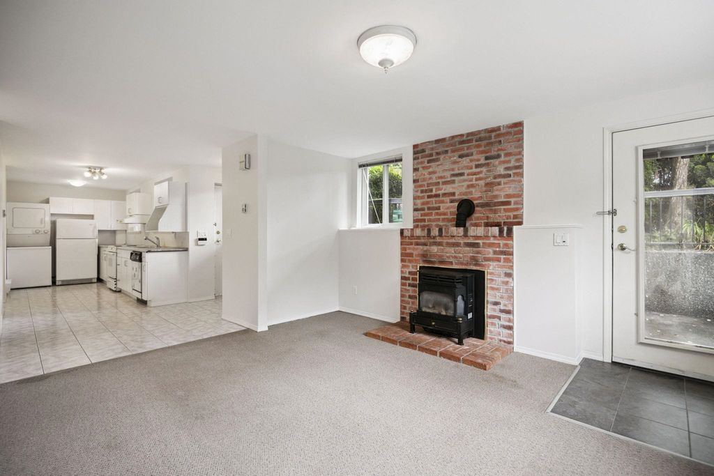 listing image 1109174451481244464