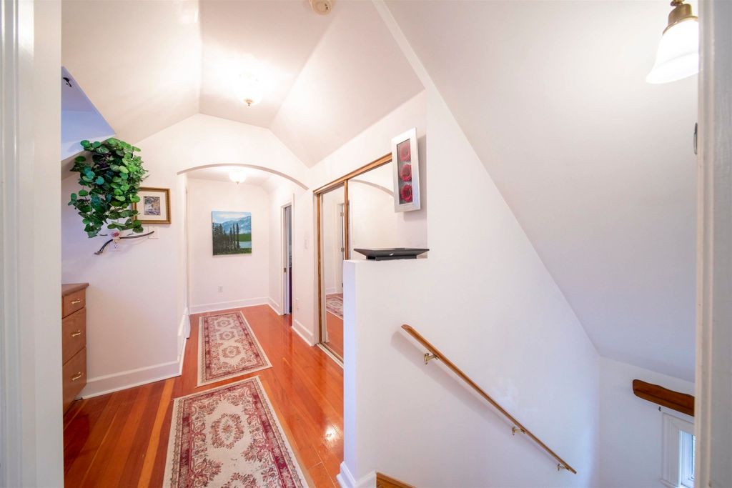 listing image 1100961994934184392