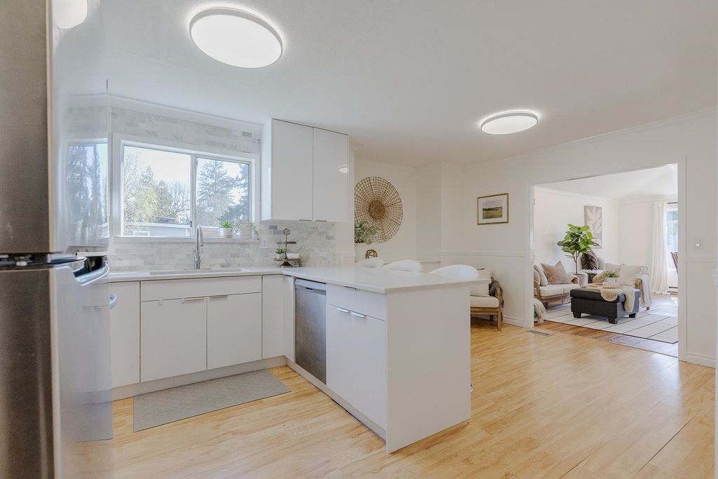 Photo of 20180 Wanstead Street, Maple Ridge, BC V2X 1H8 (MLS # R3109712)