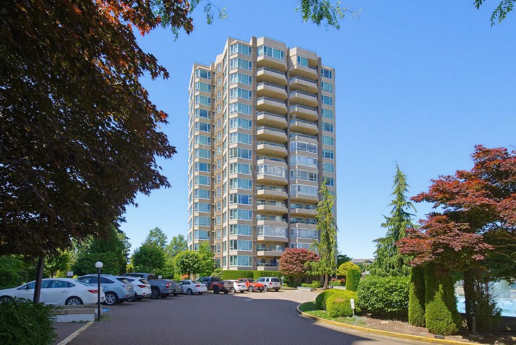 Photo of 3150 Gladwin Road #1602, Abbotsford, BC V2T 5S9 (MLS # R3138385)