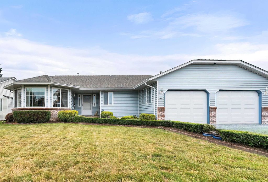 Photo of 6942 Coach Lamp Drive, Chilliwack, BC V2R 2X6 (MLS # R3131605)