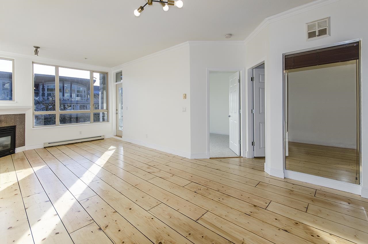 580 Raven Woods Drive 317