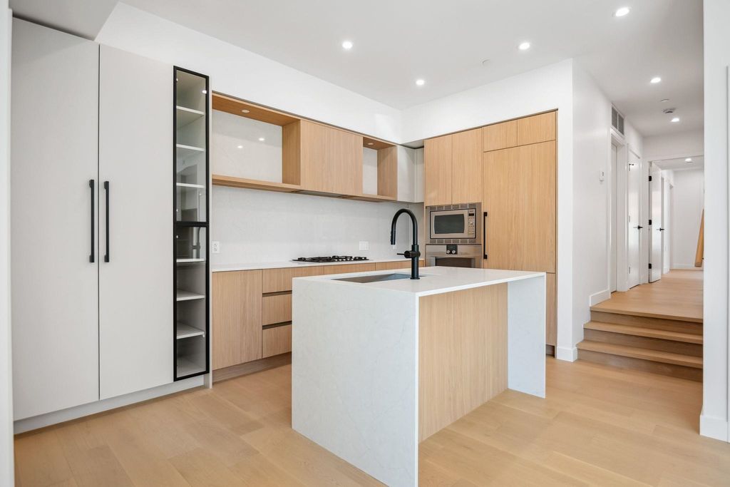 listing image 1102135984823065390
