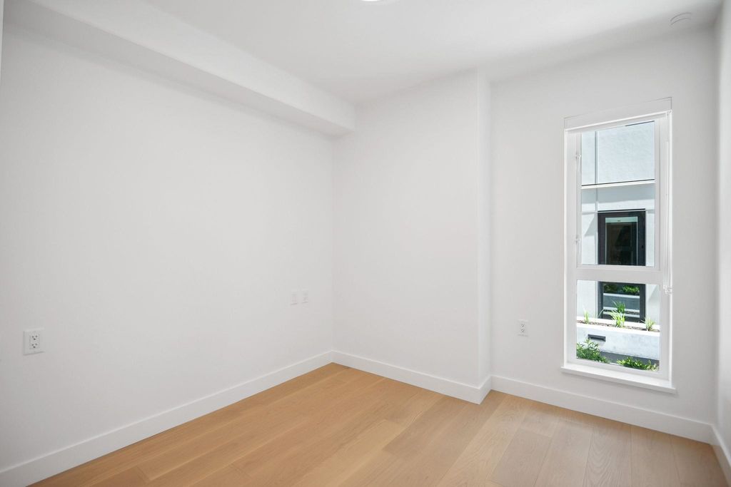 listing image 1105404011126141223