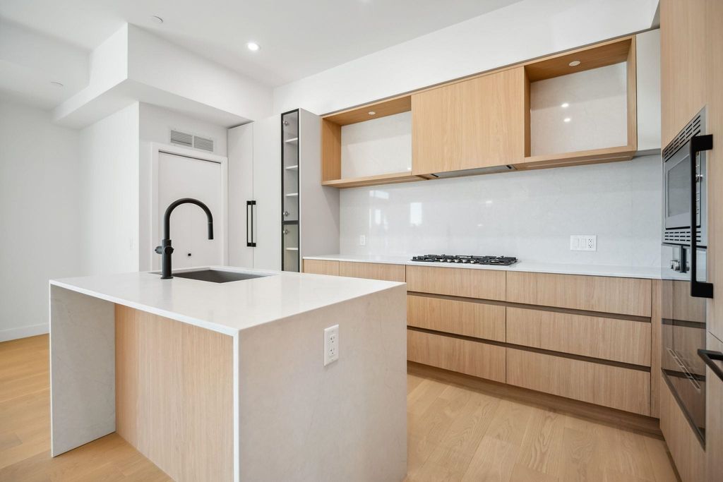 listing image 1109706144640509760