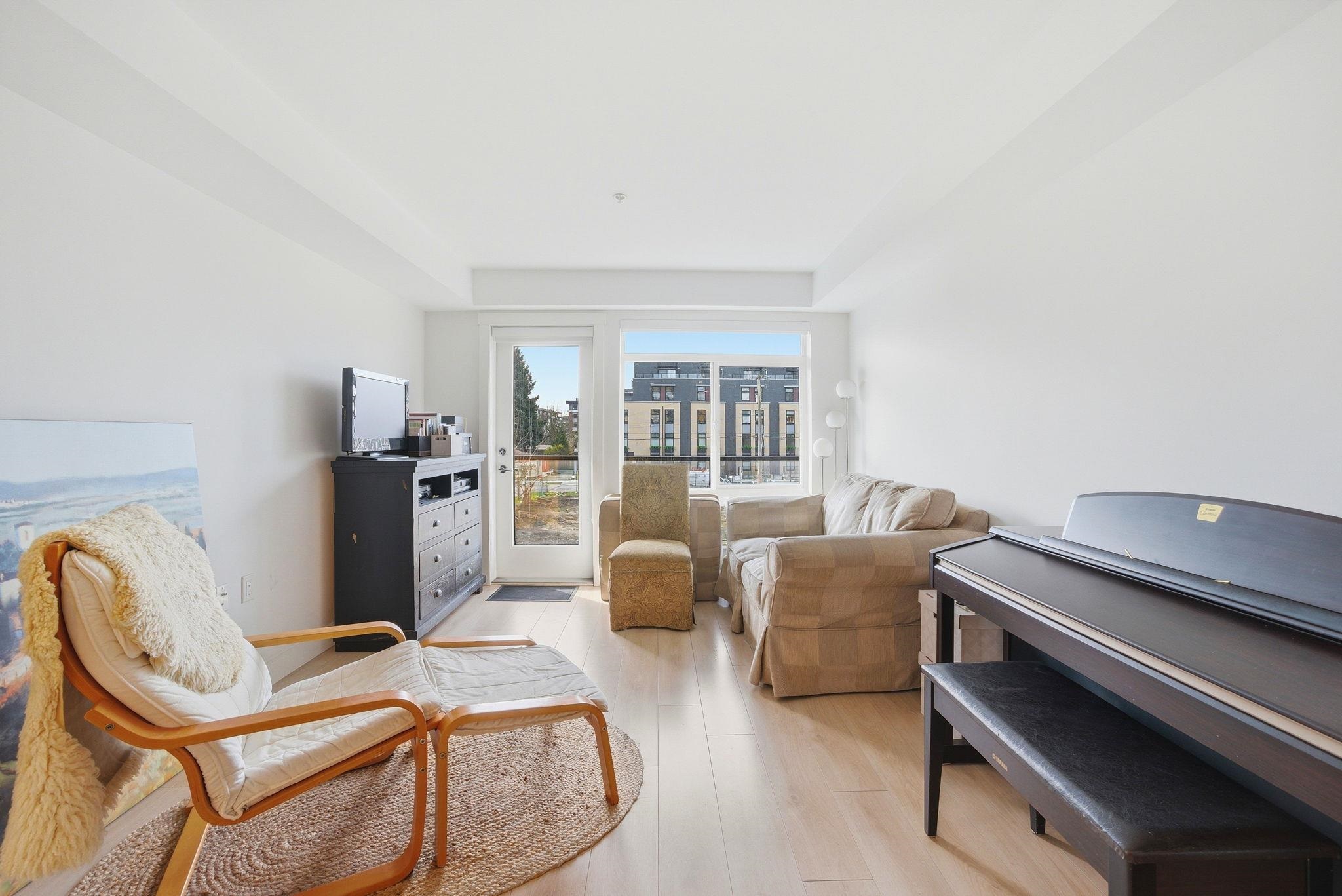 1519 Crown Street 204