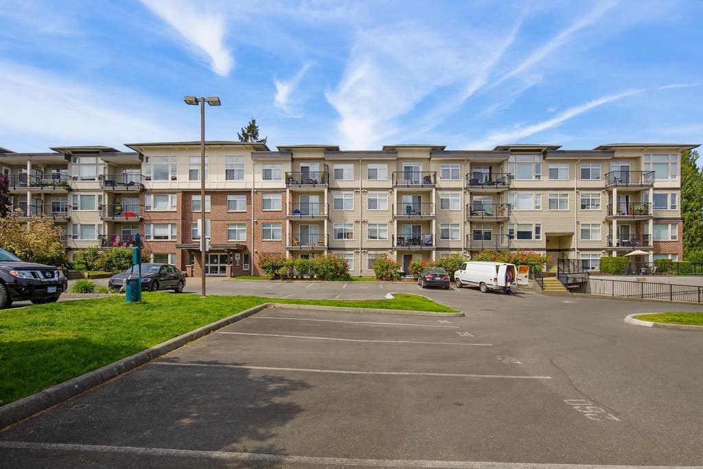 Photo of 46150 Bole Avenue #105, Chilliwack, BC V2P 0B7 (MLS # R3133485)