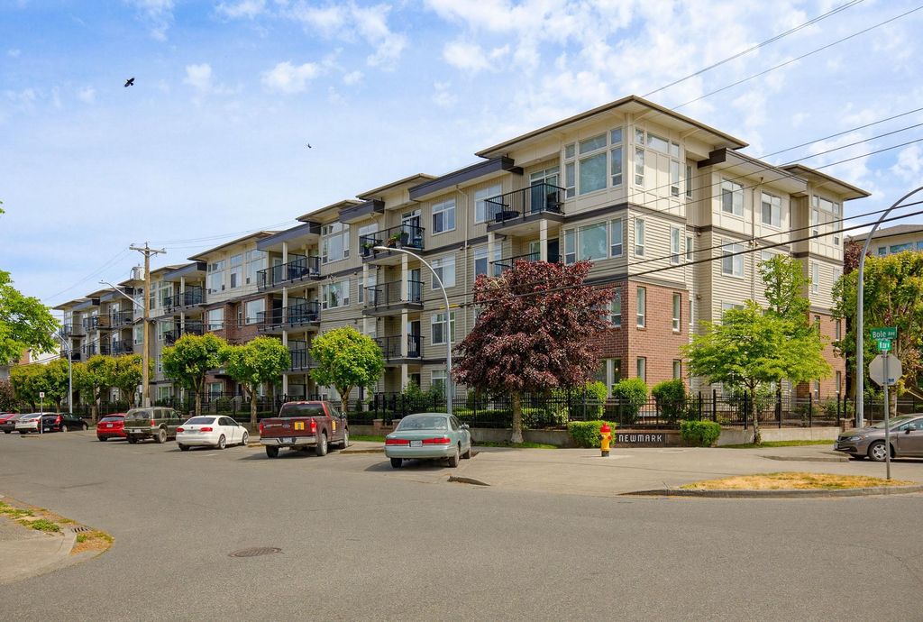 Photo of 46150 Bole Avenue #105, Chilliwack, BC V2P 0B7 (MLS # R3133485)