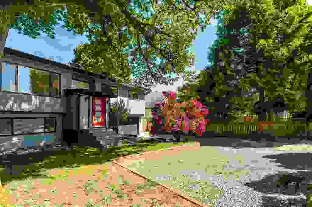 Photo of 20823 River Road, Maple Ridge, BC V2X 1Z8 (MLS # R3152772)