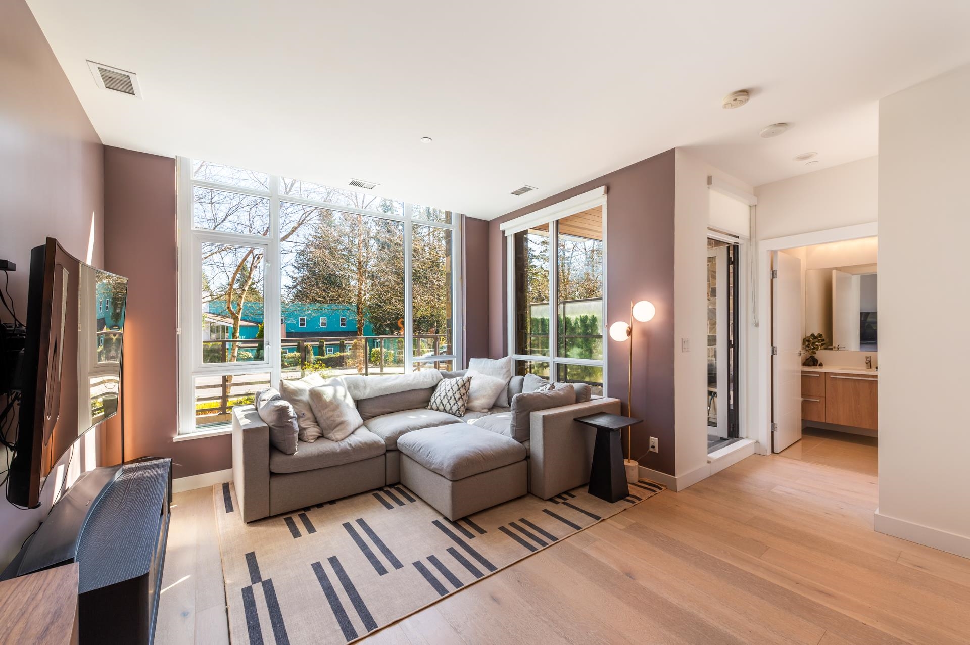 2765 Mountain Highway