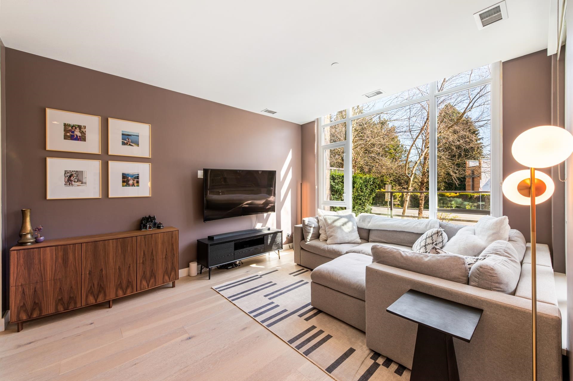 2765 Mountain Highway