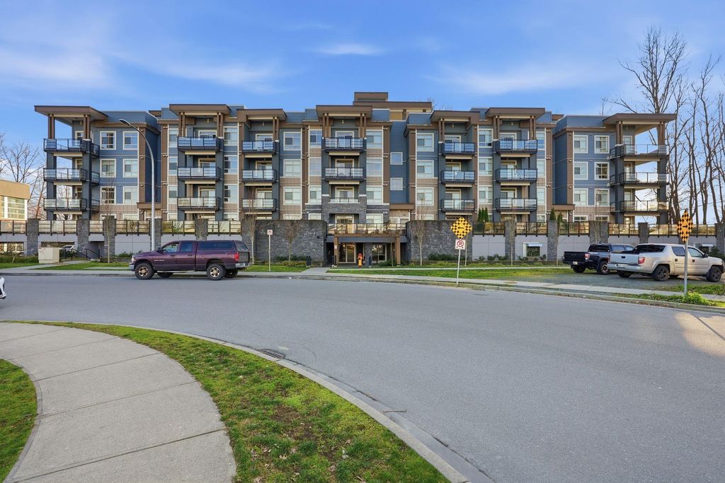 Photo of 45562 Airport Road #301, Chilliwack, BC V2P 0J8 (MLS # R3099694)
