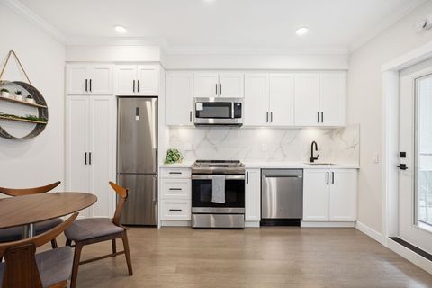 12109 223 Street 417 Maple Ridge BC V2X 5Y6