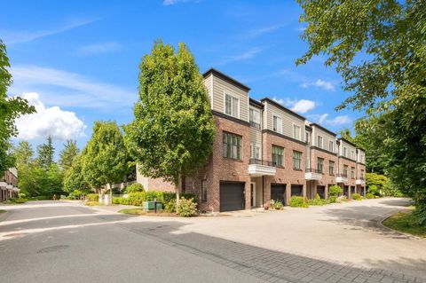 15588 32 Avenue 94 Surrey BC V3Z 0G3