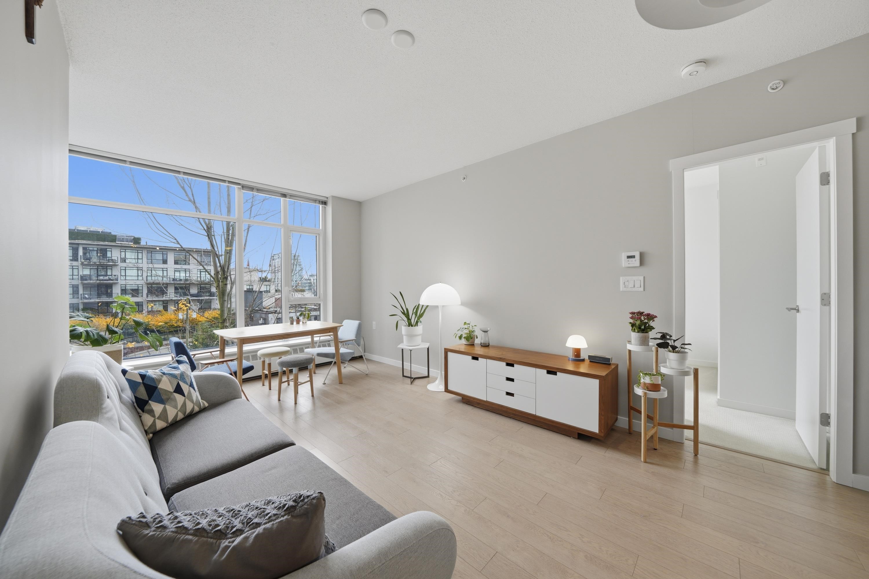 135 W 2nd Street 408