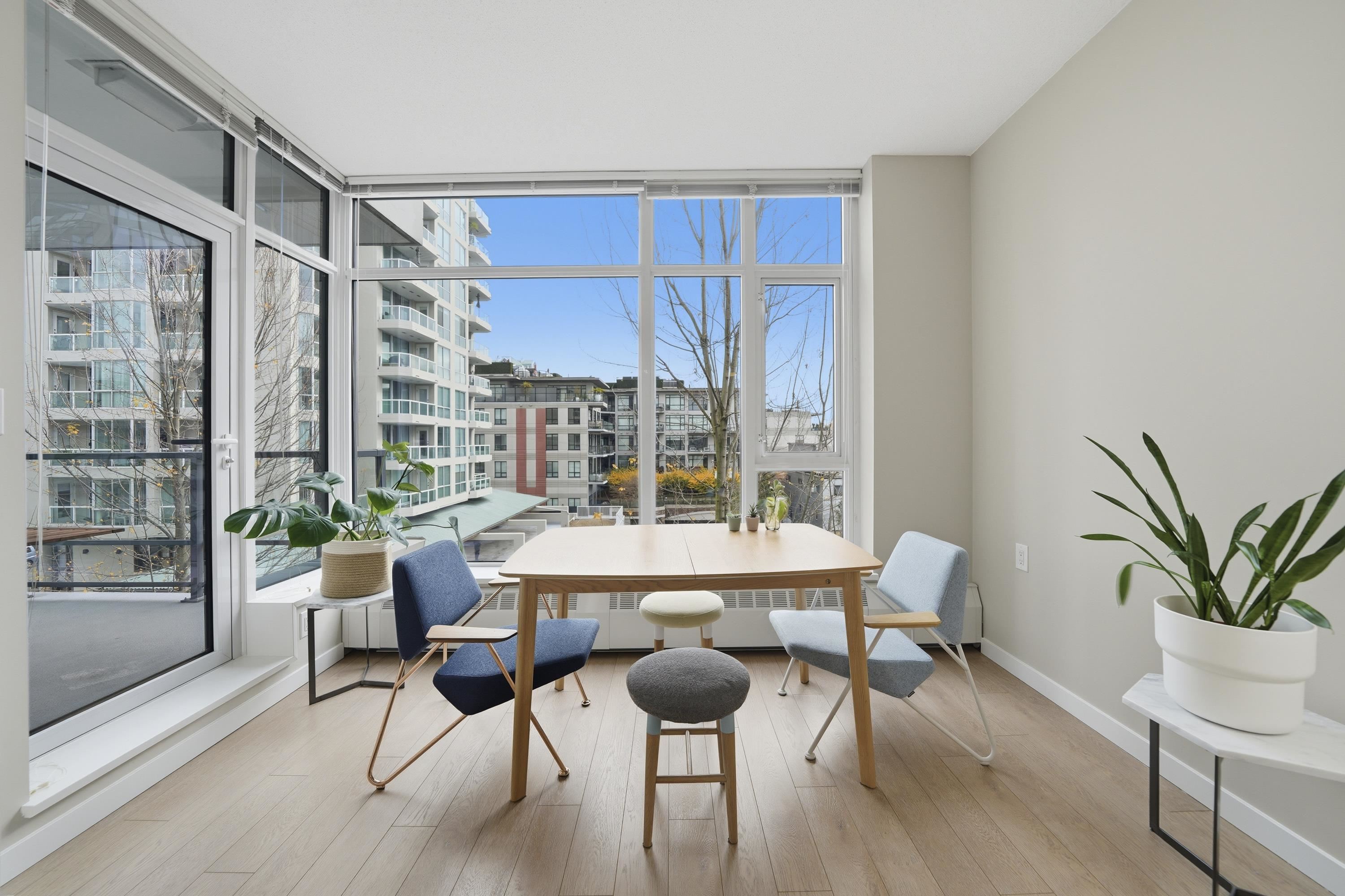 135 W 2nd Street 408