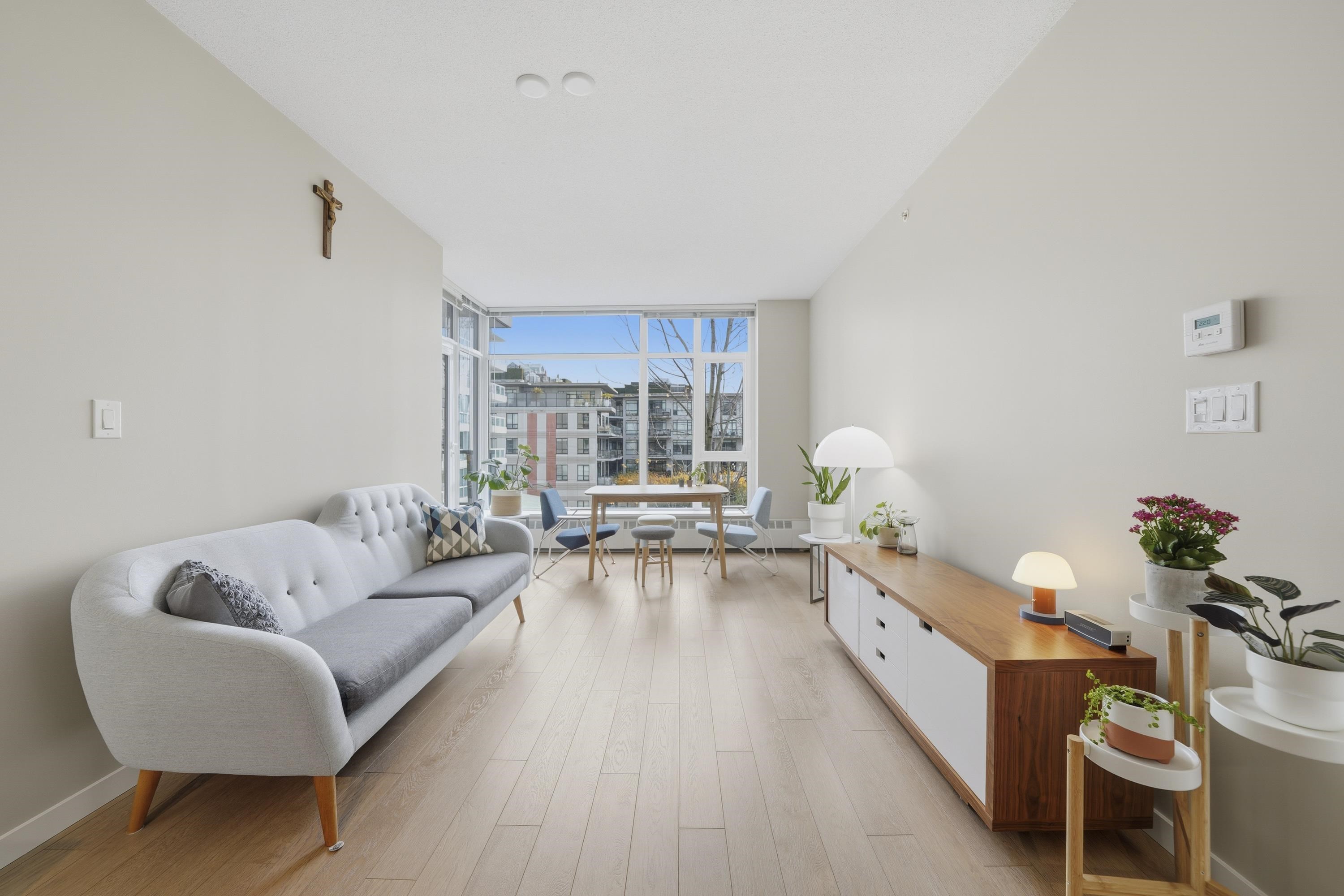 135 W 2nd Street 408