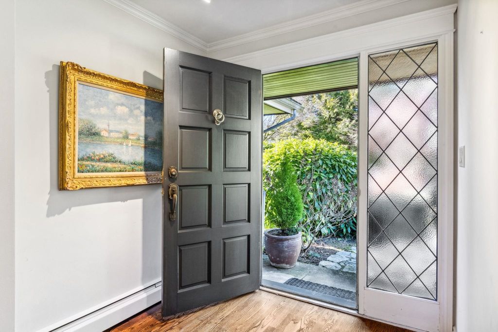 listing image 1100803621920696832