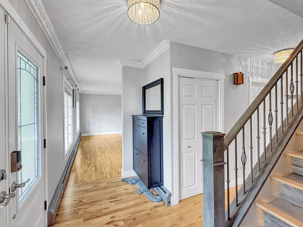 listing image 1105223422054024069