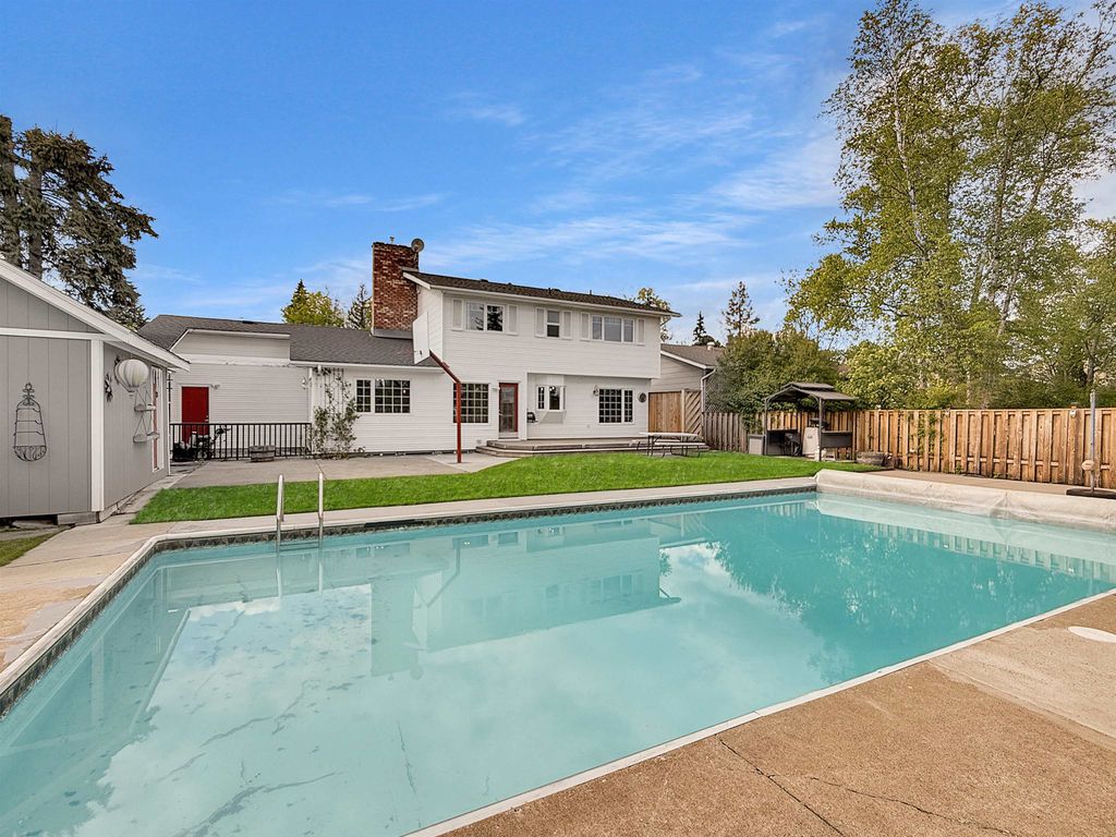listing image 1108522101275802497
