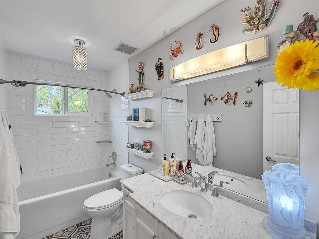 listing image 1108762778026815049