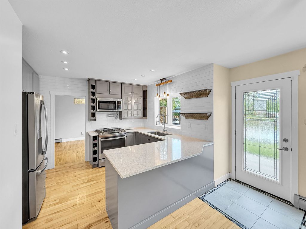 listing image 1104473688676975653