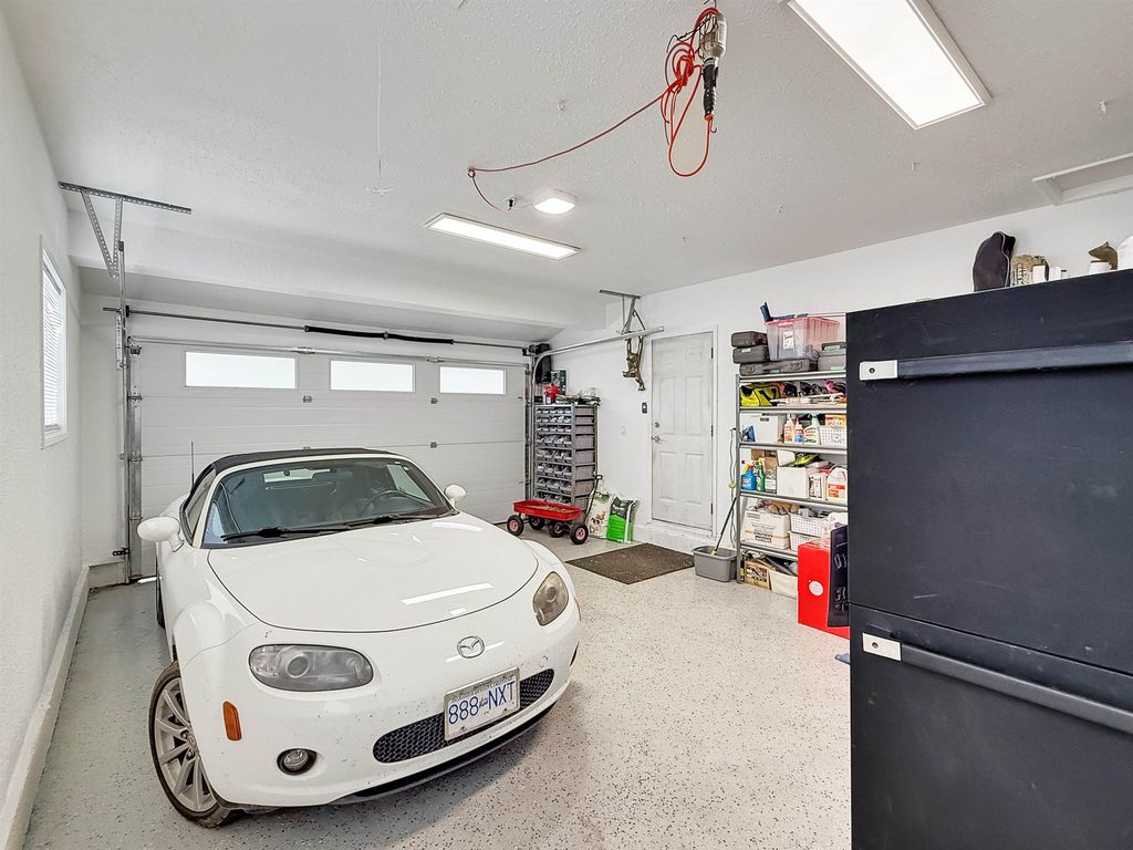 listing image 1100945021867946178