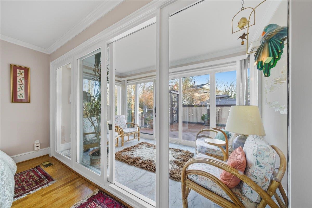 488 Glenbrook Street